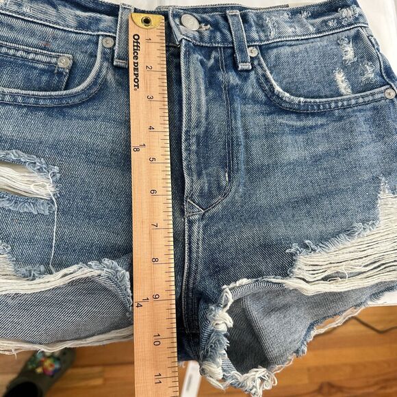 Lovers & Friends Axel Jean Distressed Cut Off High Rise Short Conrad Wash 25 - Picture 15 of 16